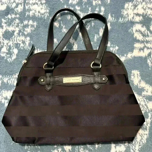 Tommy Hilfiger black stripe shoulder purse - Picture 1 of 5